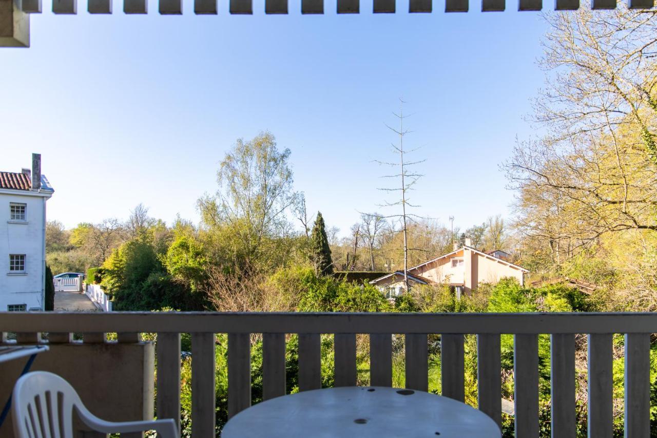 Appartement T1 A 300M Des Thermes De Barbotan Bagian luar foto